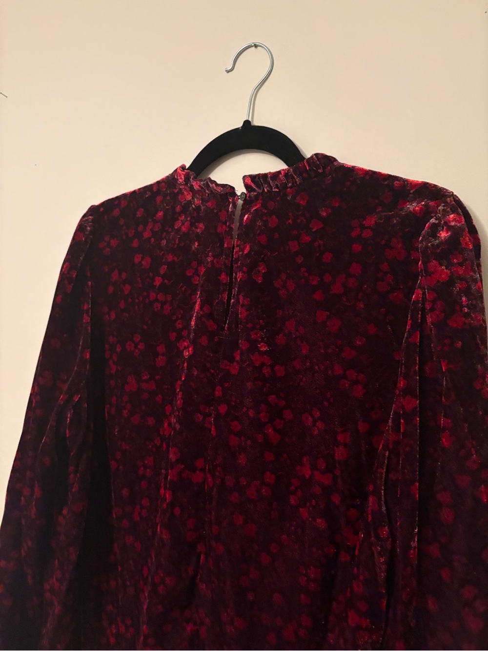 Gap Burgundy Velvet Burnout Floral Ruffle Neck Long Sleeve Top Large - Picture 7 of 9